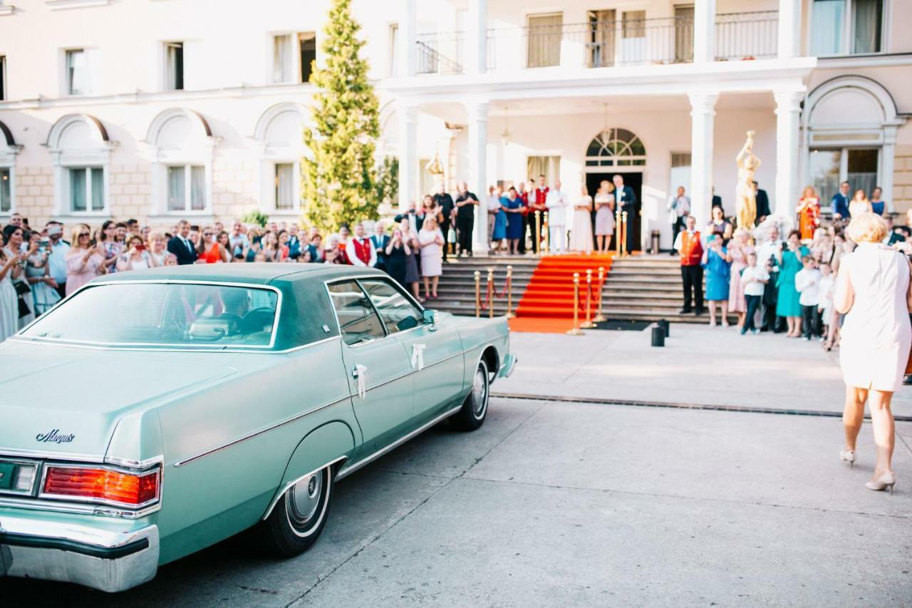 Hotel Ksiaze Poniatowski Lesznowola  Exteriér fotografie