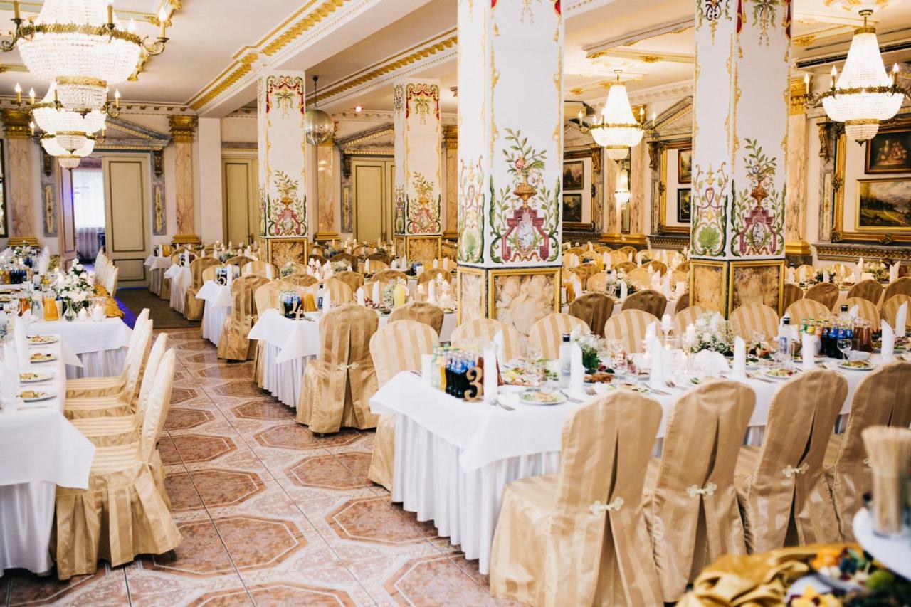 Hotel Ksiaze Poniatowski Lesznowola  Exteriér fotografie